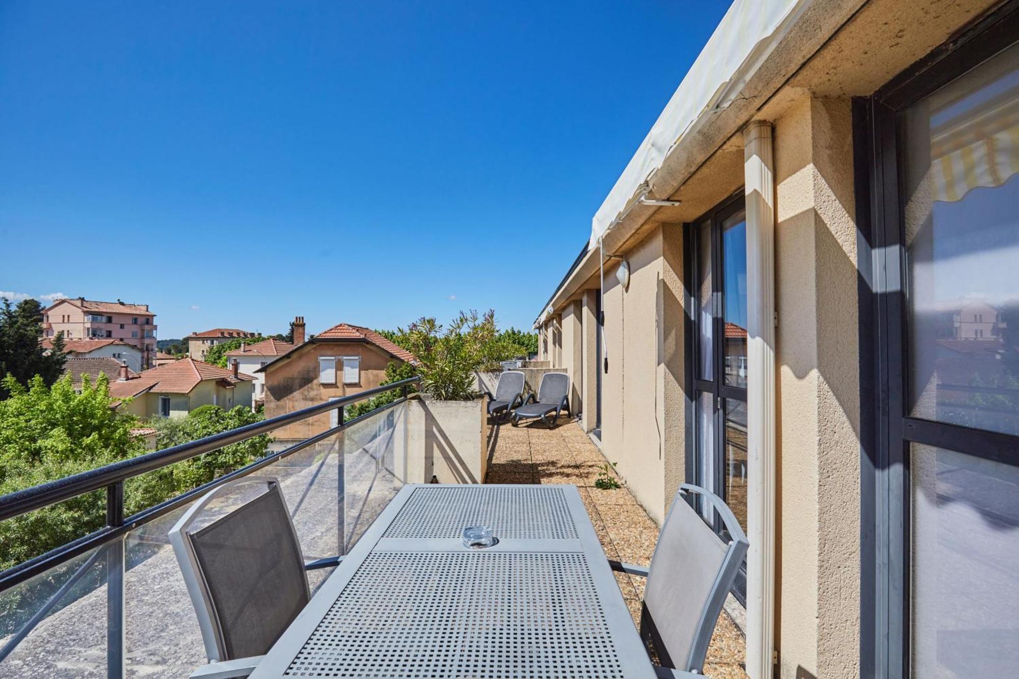 Appart Hotel Odalys City Aix En Provence Les Floridianes Aix-en-Provence Bagian luar foto