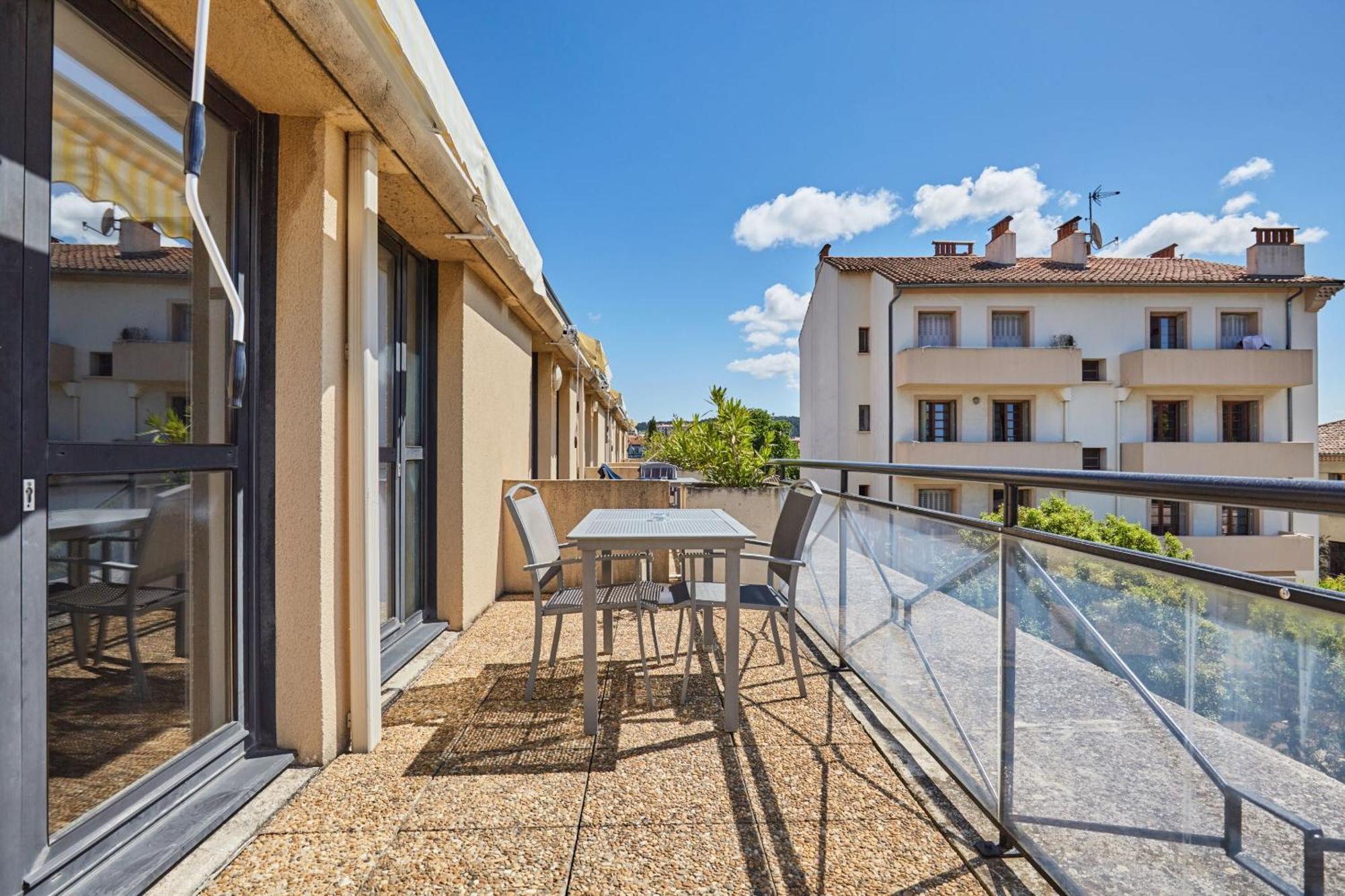Appart Hotel Odalys City Aix En Provence Les Floridianes Aix-en-Provence Bagian luar foto